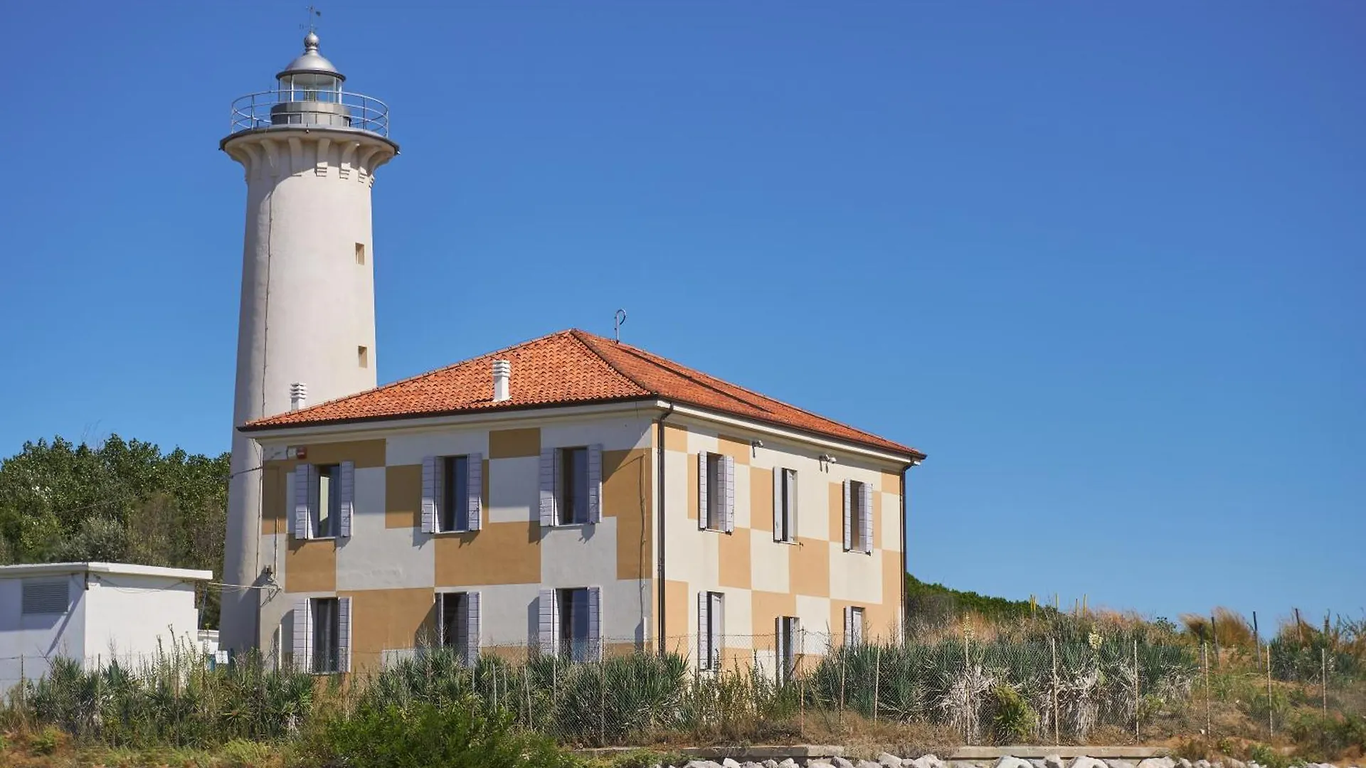 Charming Studio Apartment With Garden View Bibione