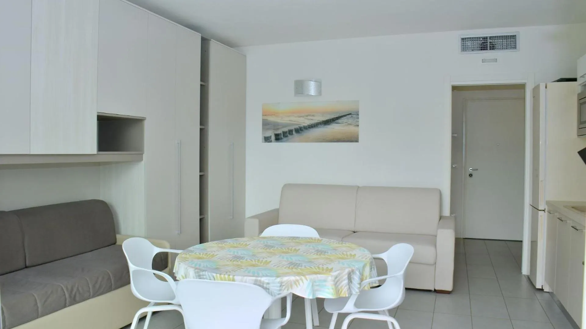 Charming Studio Apartment With Garden View Bibione Olaszország