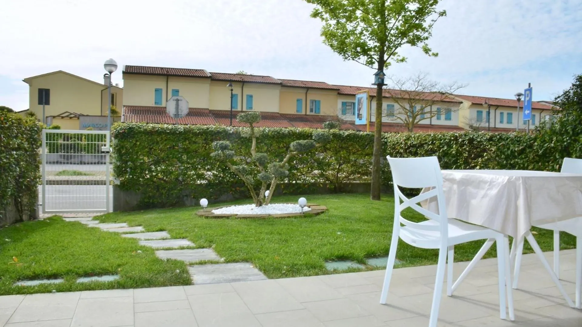 Charming Studio Apartment With Garden View Bibione